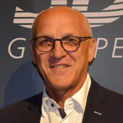 Detlef Hundt web 1 420x420.jpg